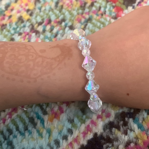 Clear bead bracelet - Picture 1 of 3
